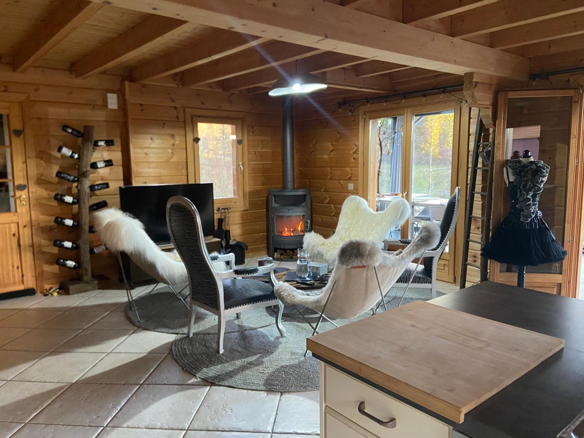 Les Savagnieres - Chambre Chez L Habitant Saint-Imier Extérieur photo